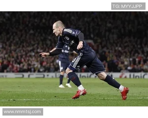 欧冠经典对决米兰与曼联的巅峰对抗回顾与分析